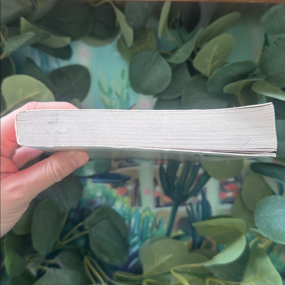 The Summer I Turned Pretty by Jenny Han - Picture 4 of 5